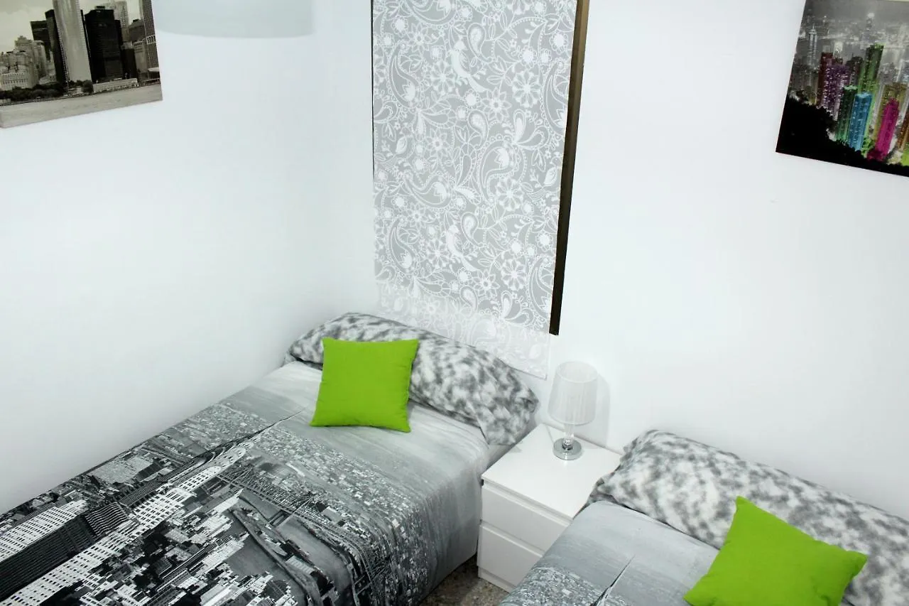 Cosmo Grey Apartment L'Hospitalet de Llobregat 0*,