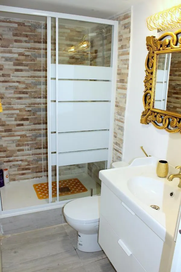 Cosmo Grey Apartment L'Hospitalet de Llobregat Spain