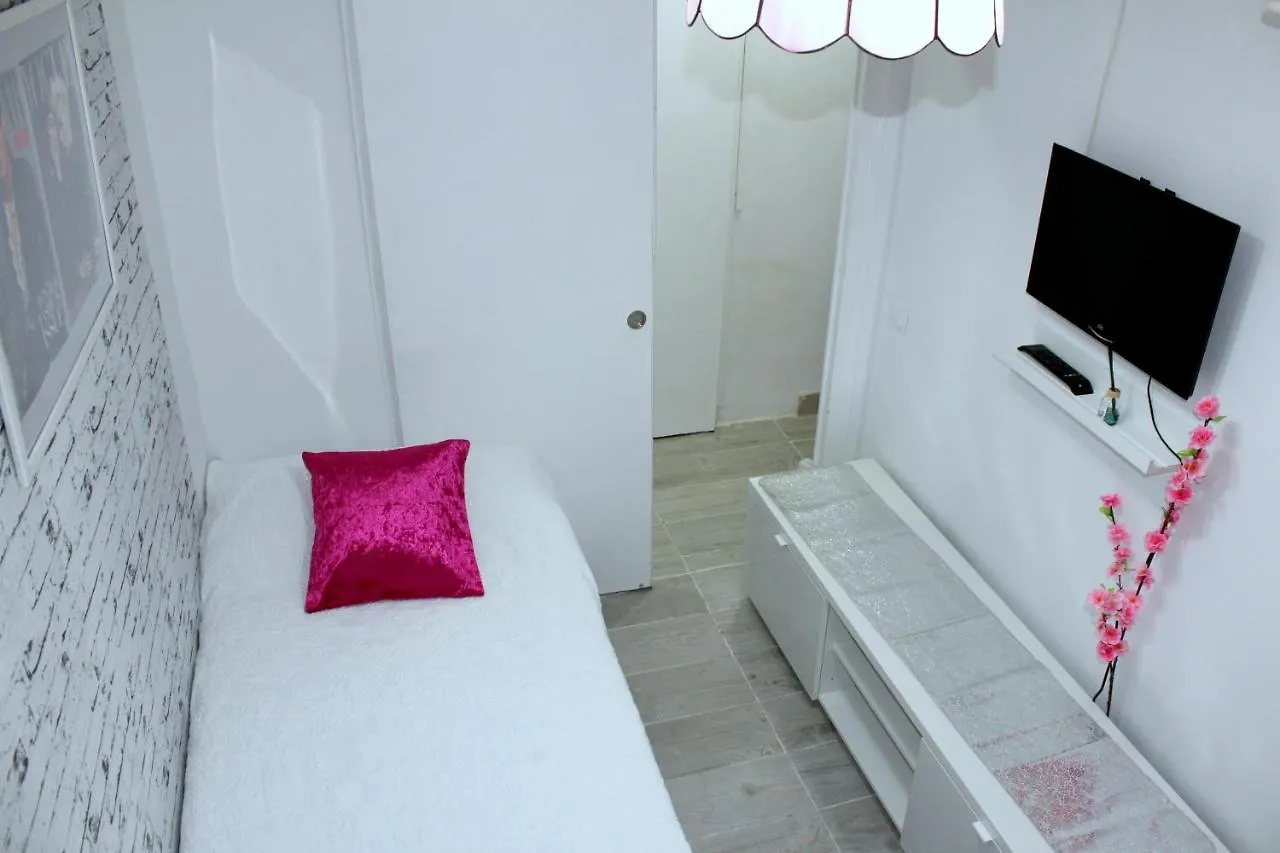 Cosmo Grey Apartment L'Hospitalet de Llobregat