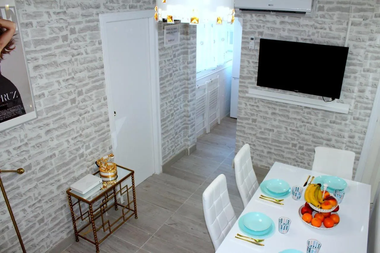 Cosmo Grey Apartment L'Hospitalet de Llobregat